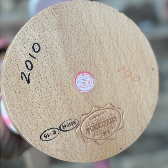 Vintage Steinbach Nutcracker Cupcake Maker 18” tall. Haunted? You decide. - Picture 12 of 15